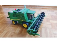 bruder john deere t670i